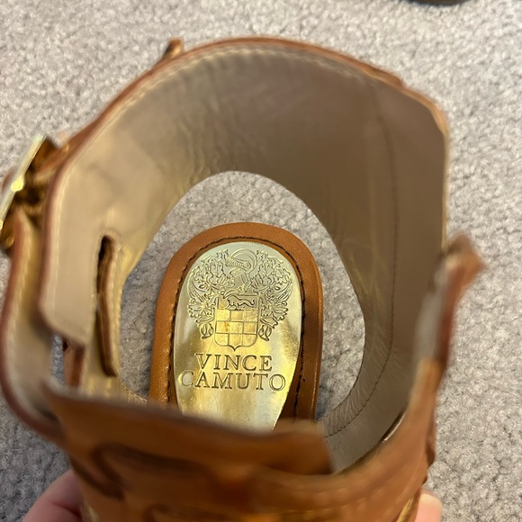 Vince Camuto Sandals, EUC - Picture 2 of 4